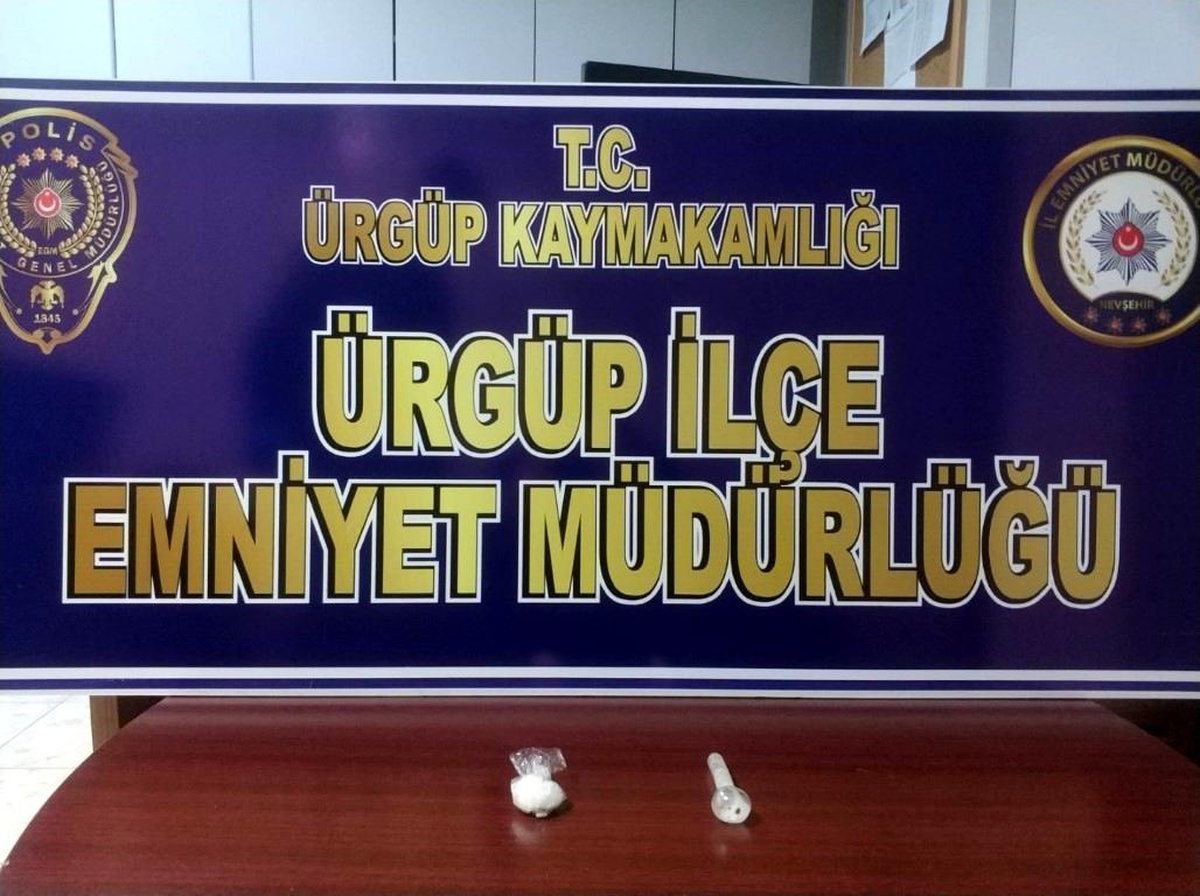 Ürgüp\'te sokağa çıkma kısıtlamasını ihlal eden şahıstan uyuşturucu ele geçirildi