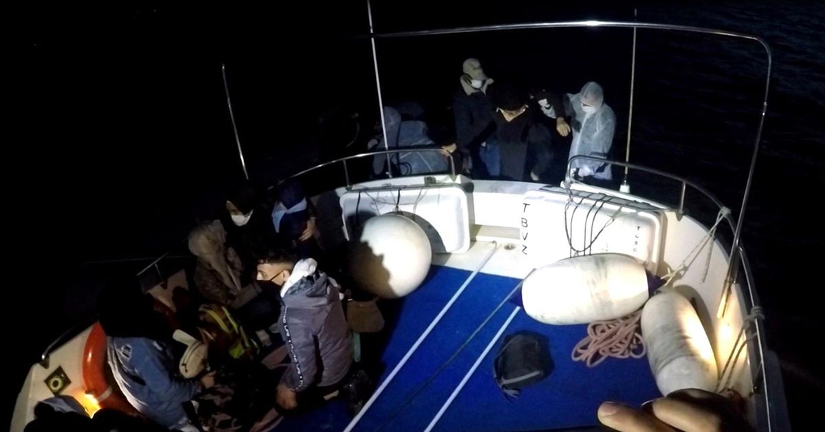 11 düzensiz göçmen kurtarıldı