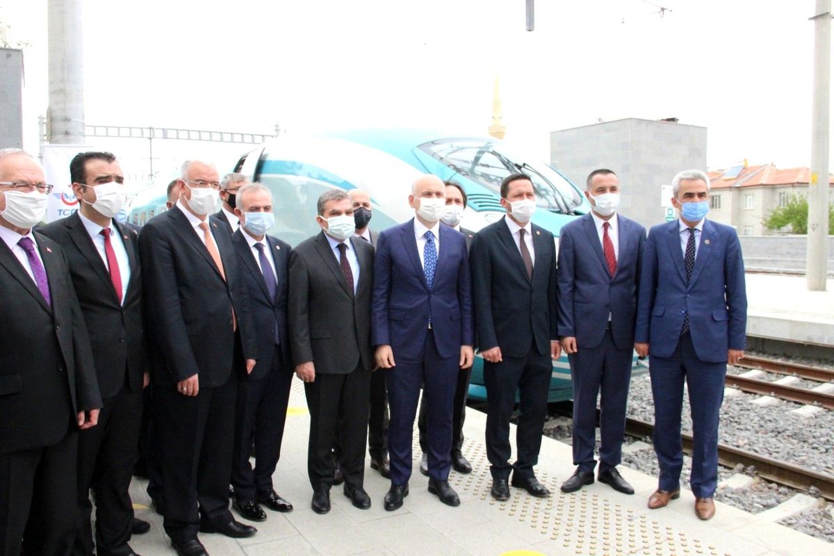 Son dakika haberleri... Bakan Karaismailoğlu, Konya-Karaman YHT Hattının test sürüşüne katıldı