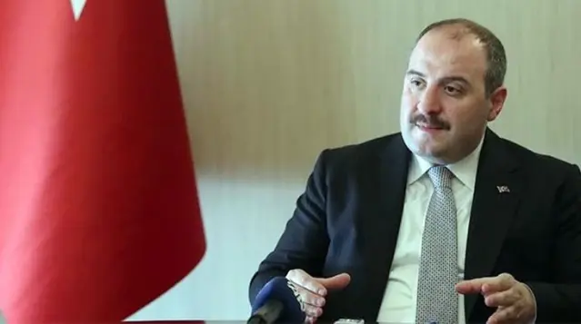 Bakan Varank'tan televizyona çıkan uzmanlara yerli aşı sitemi! Bir kişiyi ayrı tutup isim verdi Bakan Varank'tan televizyona çıkan uzmanlara yerli aşı sitemi! Bir kişiyi ayrı tutup isim verdi