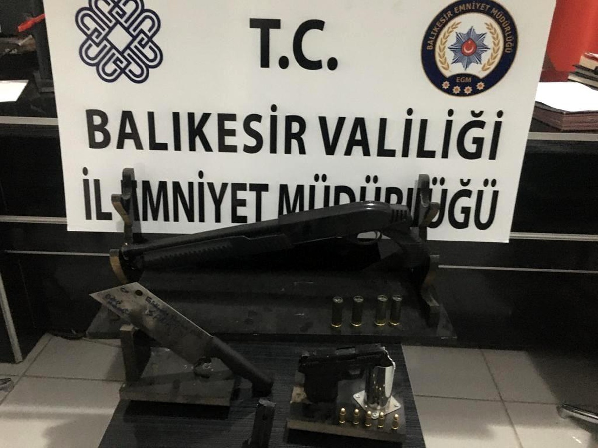 Balıkesir\'de huzur operasyonu 32 kişiye gözaltı