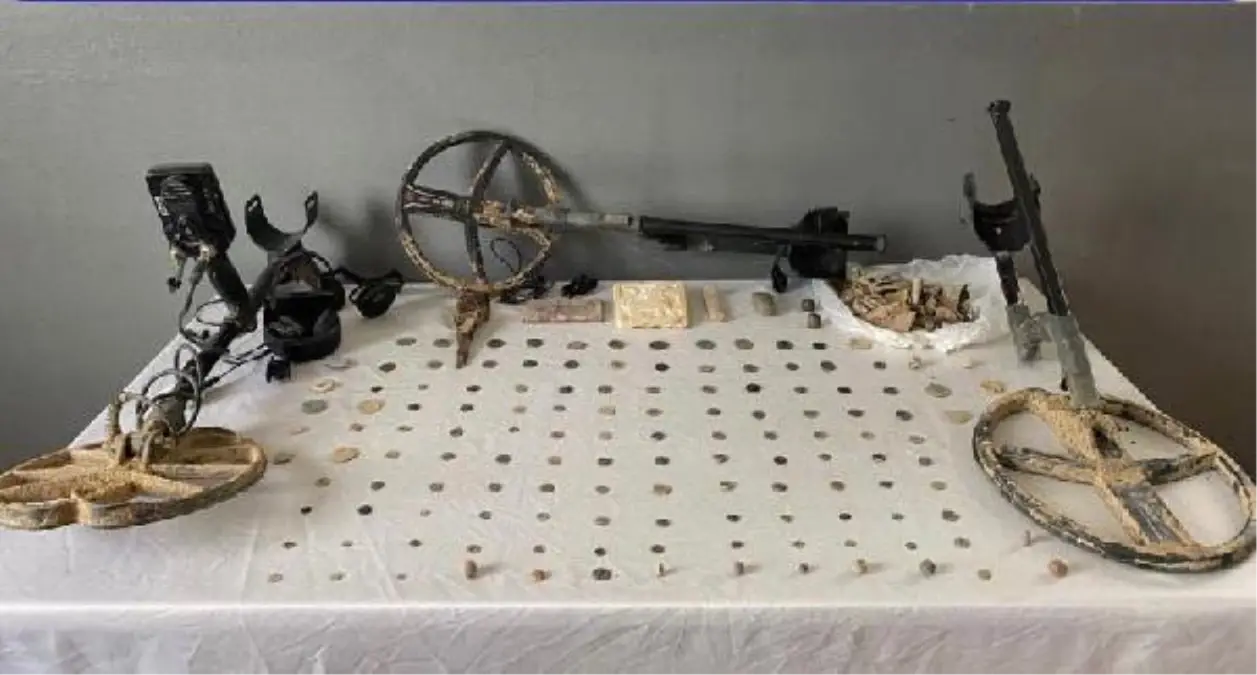 Denizli\'de 276 parça tarihi eser ele geçirildi