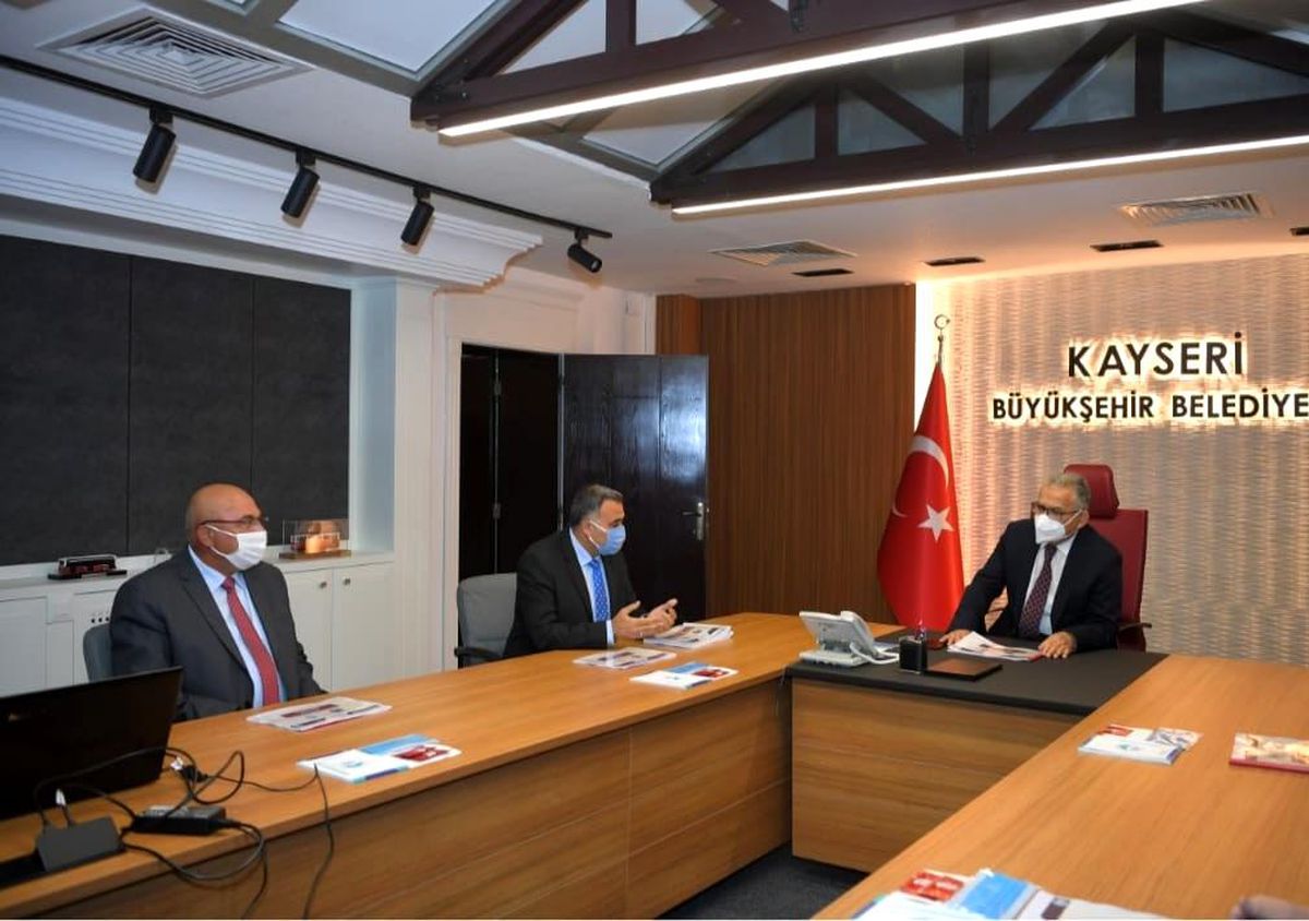 Develi\'de Başkan Büyükkılıç ile 2021 yılı projeleri istişare edildi