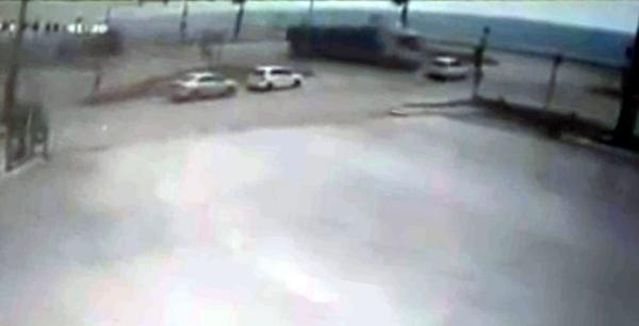 Doğum günü alışverişine giden anne kazada öldü, oğlu ve 4 yakını yaralandı Doğum günü alışverişine giden anne kazada öldü, oğlu ve 4 yakını yaralandı