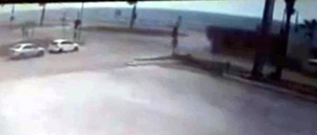 Doğum günü alışverişine giden anne kazada öldü, oğlu ve 4 yakını yaralandı Doğum günü alışverişine giden anne kazada öldü, oğlu ve 4 yakını yaralandı