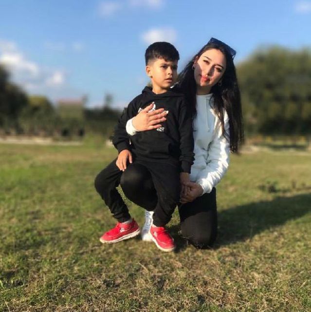 Doğum günü alışverişine giden anne kazada öldü, oğlu ve 4 yakını yaralandı Doğum günü alışverişine giden anne kazada öldü, oğlu ve 4 yakını yaralandı