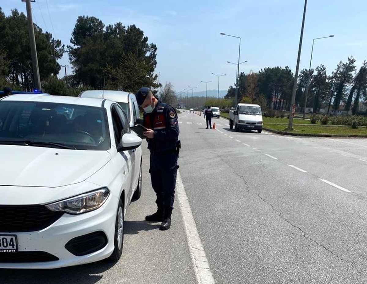 İzolasyon kurallarını ihlal eden 6 kişi yakalandı