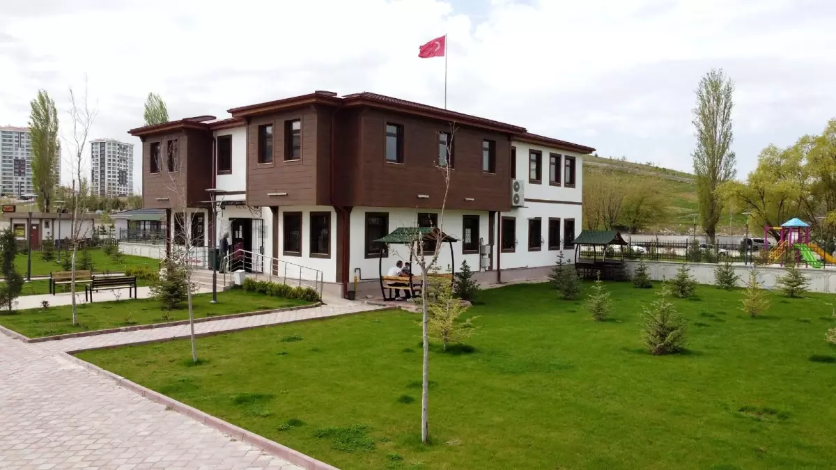 Keçiören\'deki mahalle konağı hem taziye evi hem aile sağlığı merkezi