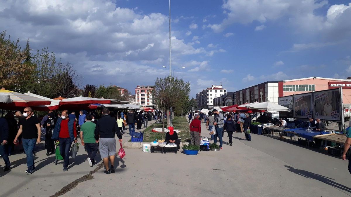 Merzifon\'da kısıtlama öncesi alışveriş telaşı