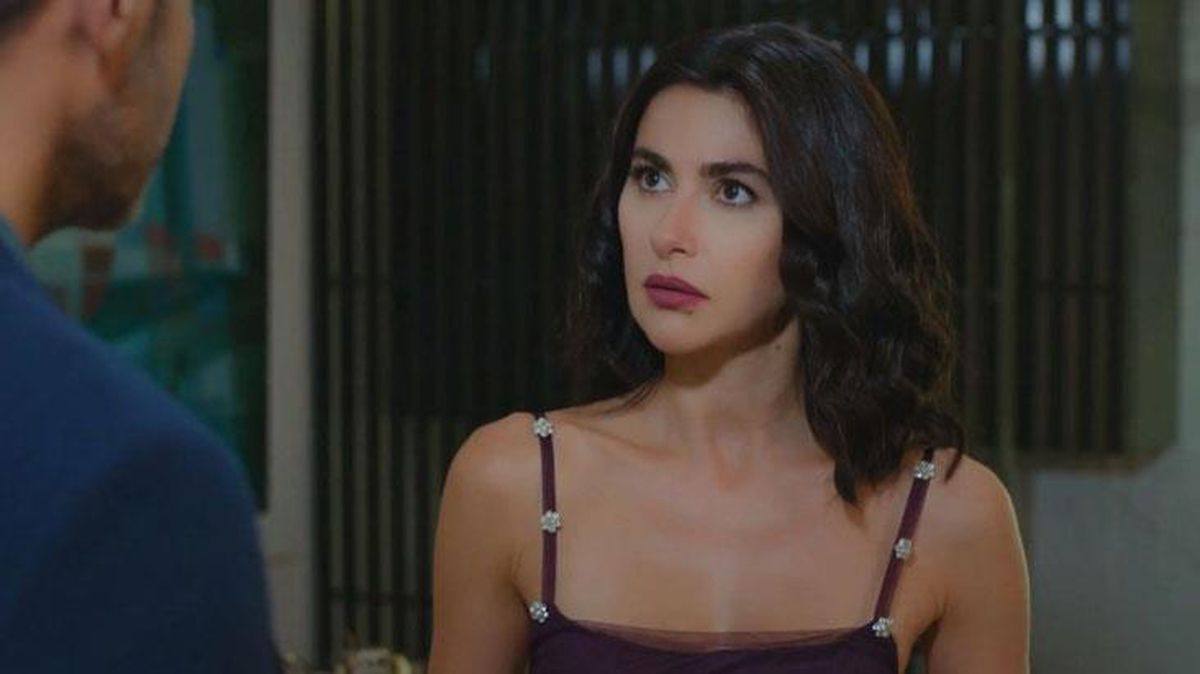Nesrin Cavadzade\'nin Yasak Elma dizisinden ayrıldığı iddası