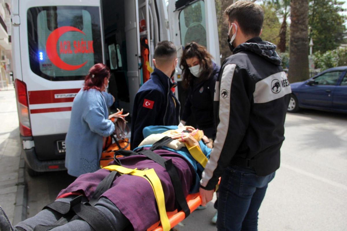 Sinop\'ta merdivenden düşen yaşlı kadın hastanelik oldu