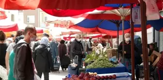 Tam kapanma öncesi Eskişehir'de son pazar kuruldu