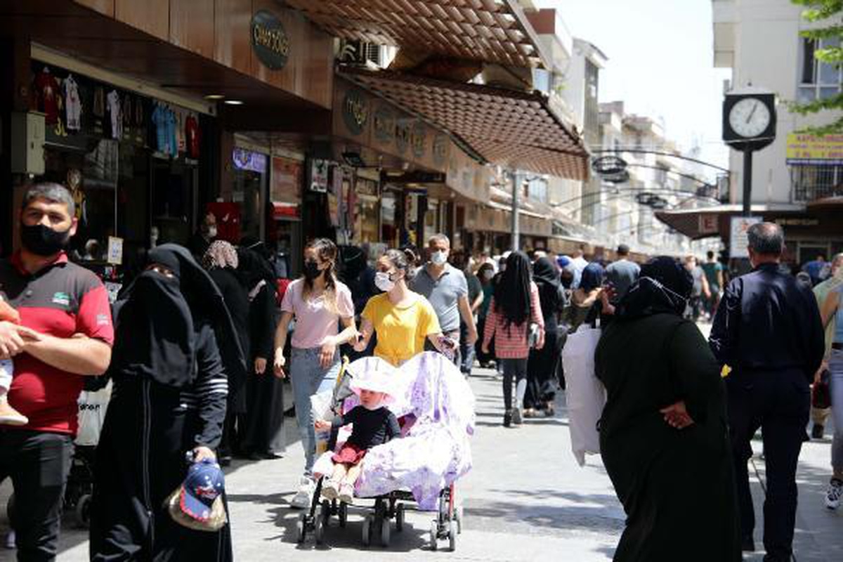 TAM KAPANMAYA SAATLER KALA GAZİANTEP\'TEKİ ÇARŞILAR DOLDU