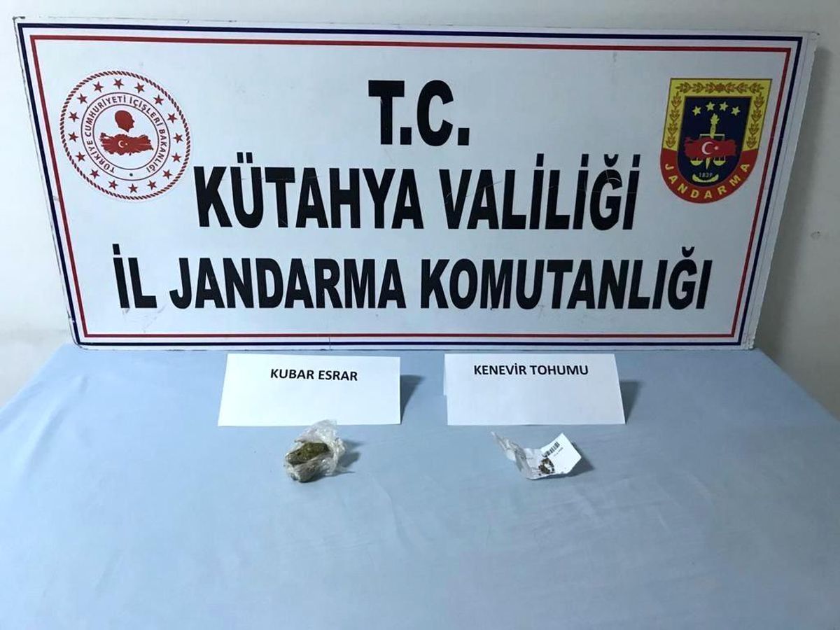 Durdurulan şahsın üzerinde uyuşturucu madde ele geçirildi