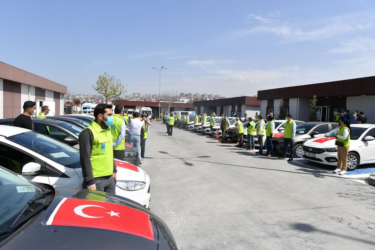 İhtiyaç sahiplerine 4 bin yardım kolisi