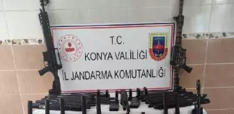Jandarma durdurdu, mobilya kutularında 45 av tüfeği ele geçirildi