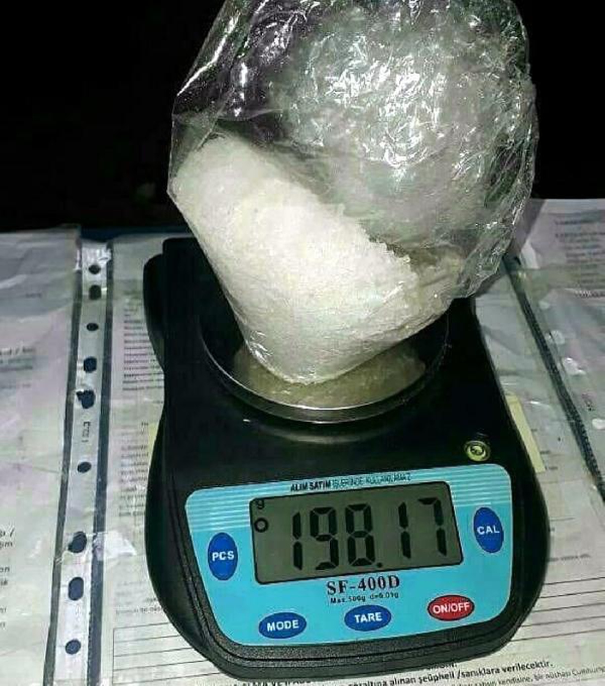 Poşetteki saç boyası kutusundan uyuşturucu çıktı