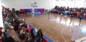 TİKA, Arnavutluk'taki ihtiyaç sahibi yetim ailelere ramazan yardımı yaptı