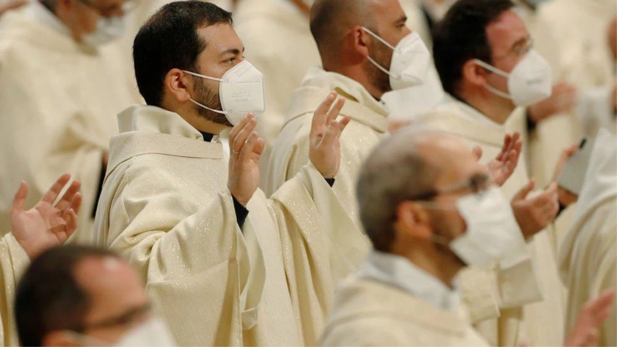 Vatikan\'da yolsuzluğa karşı, 40 euro\'nun üzerinde hediye kabul etmek yasaklandı