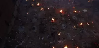 YENİ DELHİ - Hindistan'da Kovid-19 nedeniyle can kayıplarının artması sonucu krematoryumlarda yer kalmadı