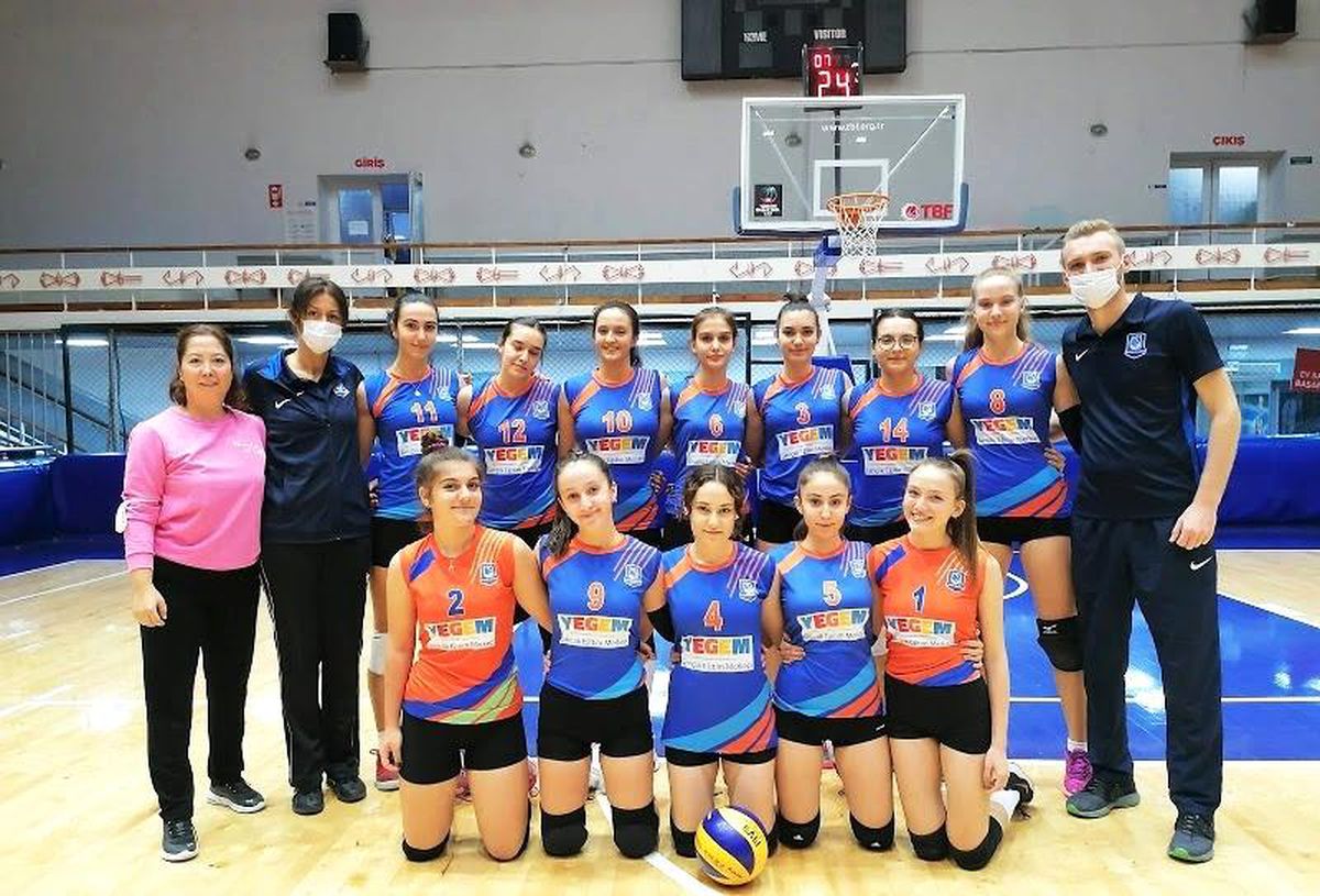 Yunusemre voleybolda \'Bölgesel Lig\' başvurusu yaptı