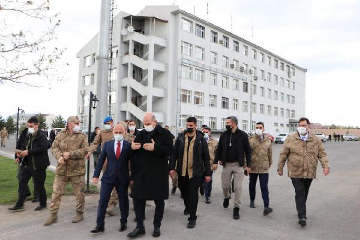 Bakan Soylu: 691 bin 890 kişiye çalışma, 178 bin 283 kişiye seyahat izin belgesi (2)