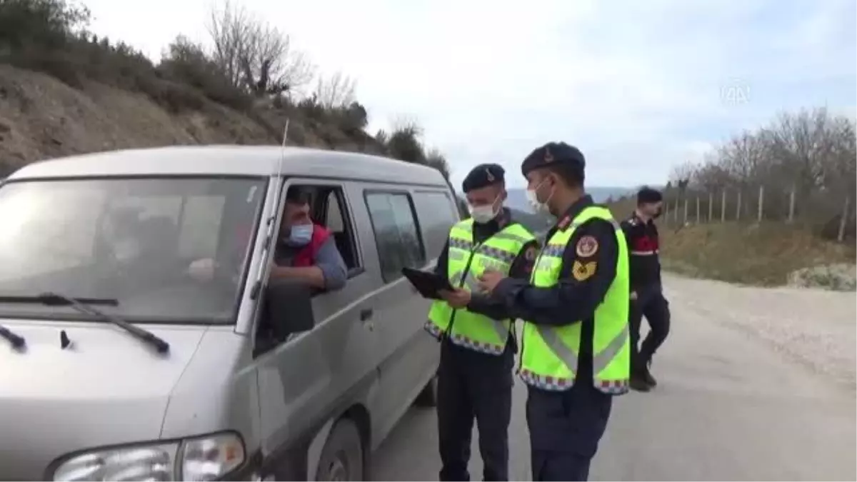 Boyabat\'ta "tam kapanma" döneminde şehir giriş çıkış ve köy yollarında 24 saat denetim