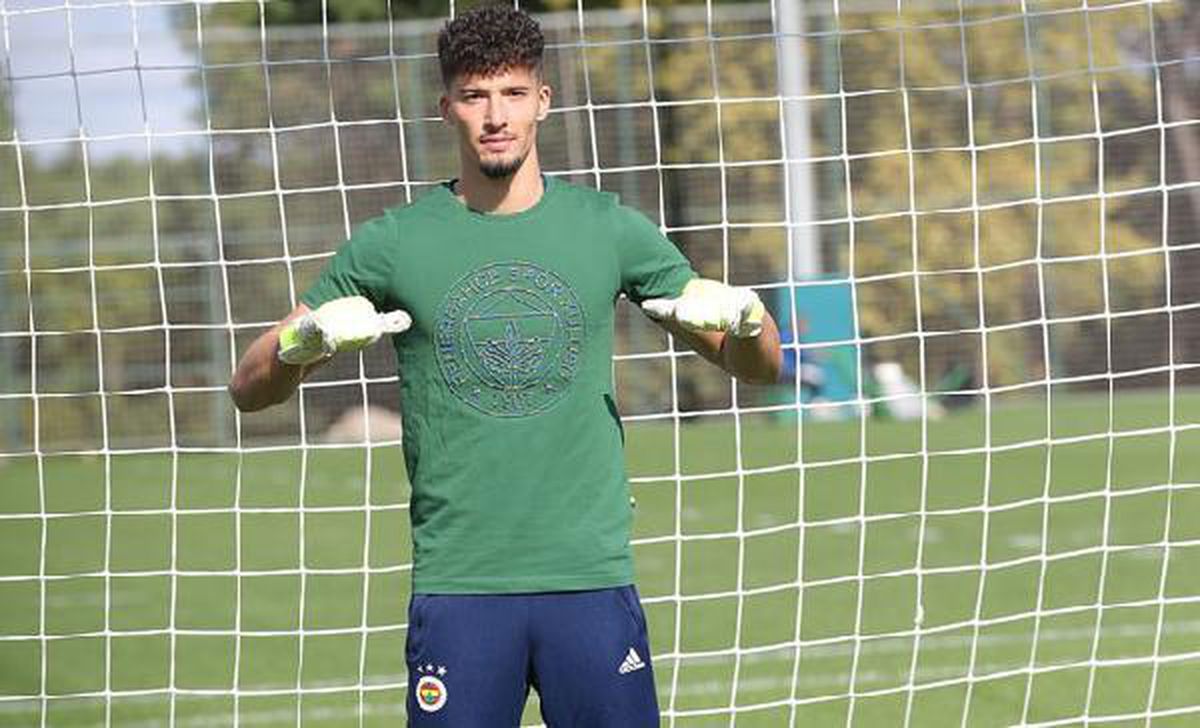 Fenerbahçe\'de Altay Bayındır\'dan sevindirici haber