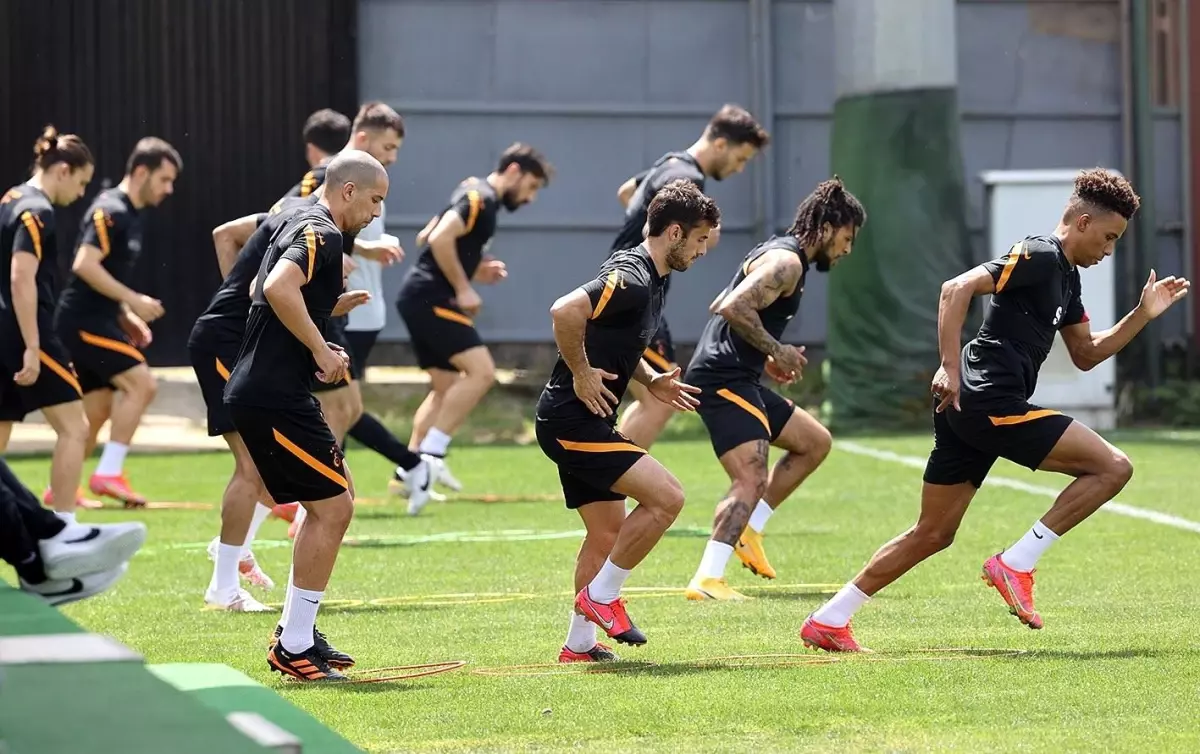 Galatasaray\'da kamp kadrosu açıklandı