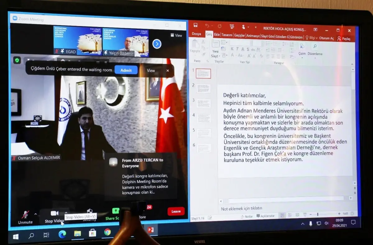 Rektör Aldemir, Ergenlik ve Gençlik Araştırma Kongresi açılışında konuştu
