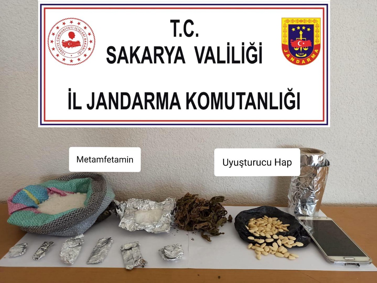 Sakarya\'da jandarmadan uyuşturucu operasyonu