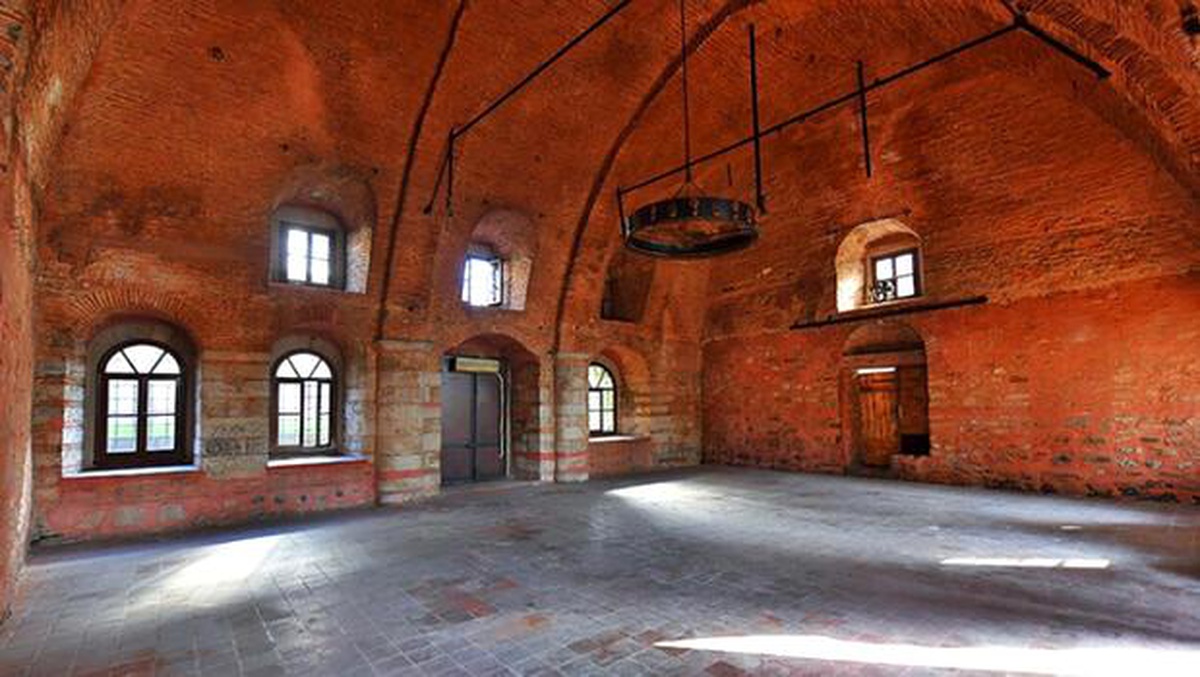 Tarihi Esgher Sinagogu restore edilerek kütüphane oluyor