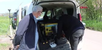 Tarım arazileri dronla ilaçlandı