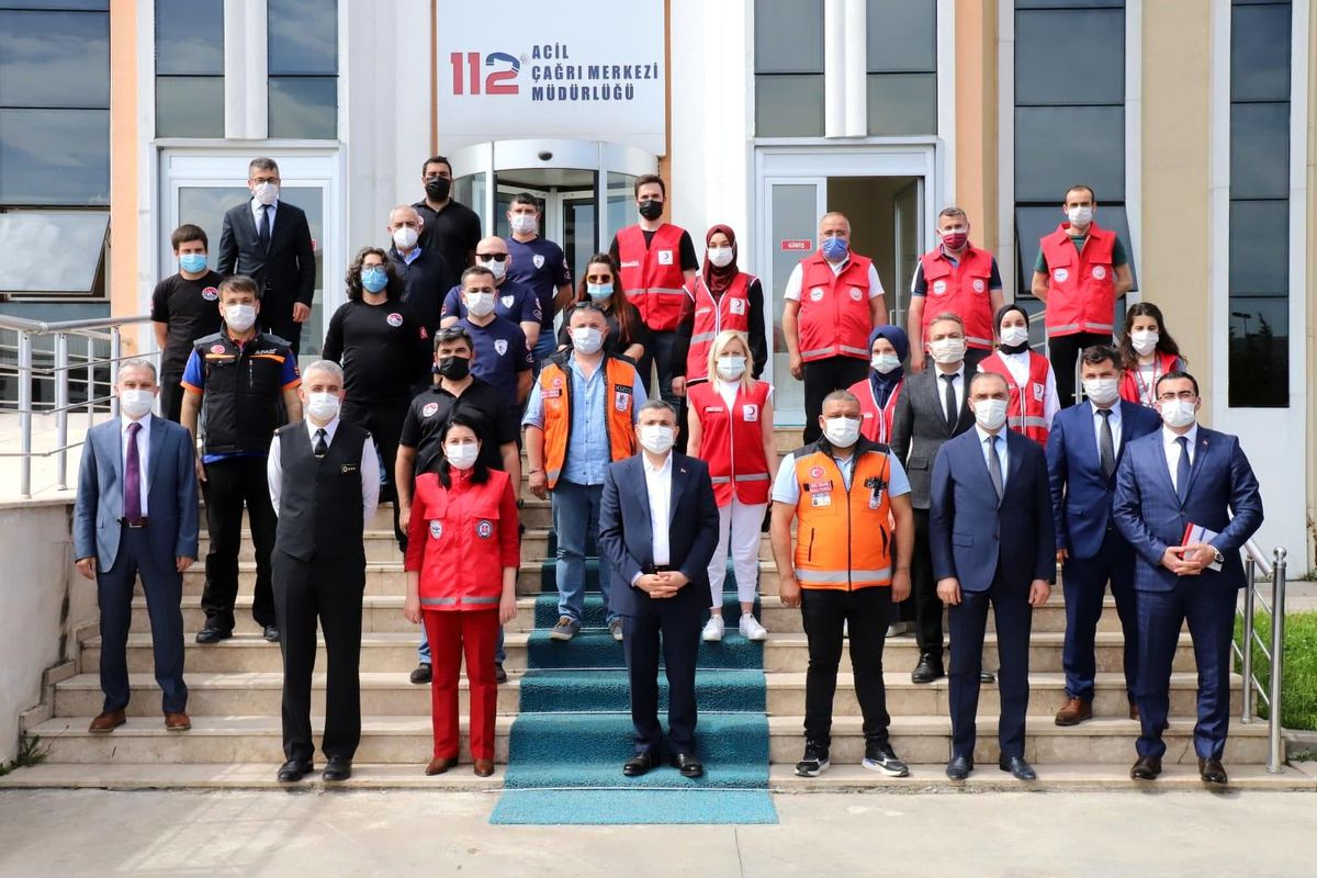 Vefa destek grubu acil ihtiyaçlar için görev başında