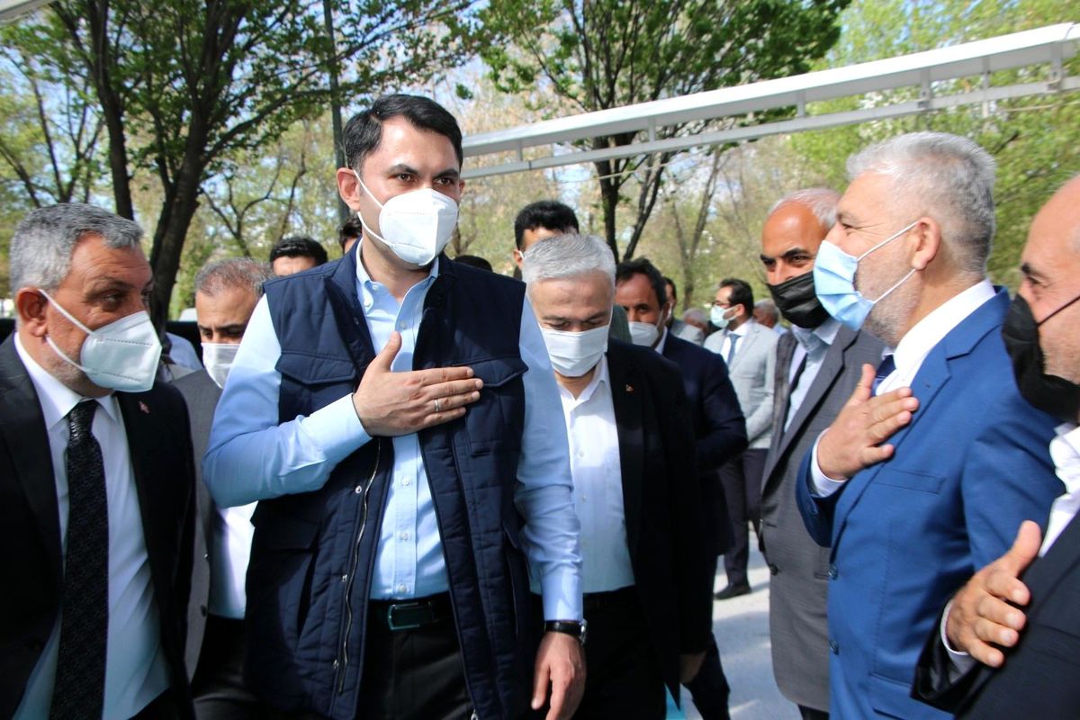Bakan Kurum: "Elazığ\'da 23 bin konut yapıyoruz, biten konut sayısı 11 bini aştı"