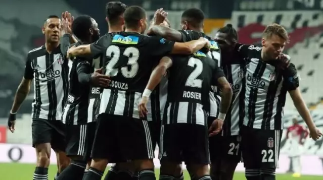 Beşiktaş, şampiyonluk kupasını Galatasaray'ın stadında kaldırmak için harekete geçiyor Beşiktaş, şampiyonluk kupasını Galatasaray'ın stadında kaldırmak için harekete geçiyor
