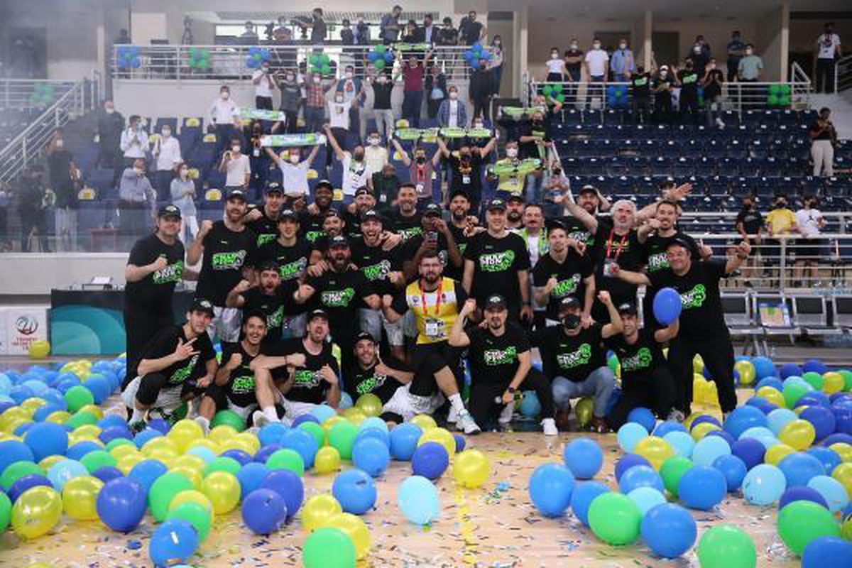 Denizli Basket potada gurur yüklü