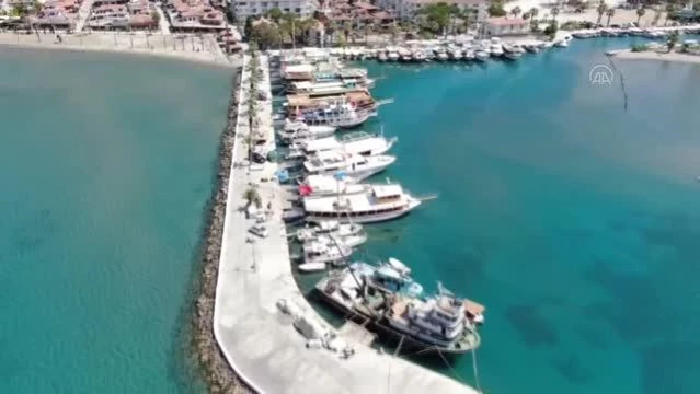 Sahiller sokağa çıkma kısıtlamasından muaf tutulan turistlere kaldı