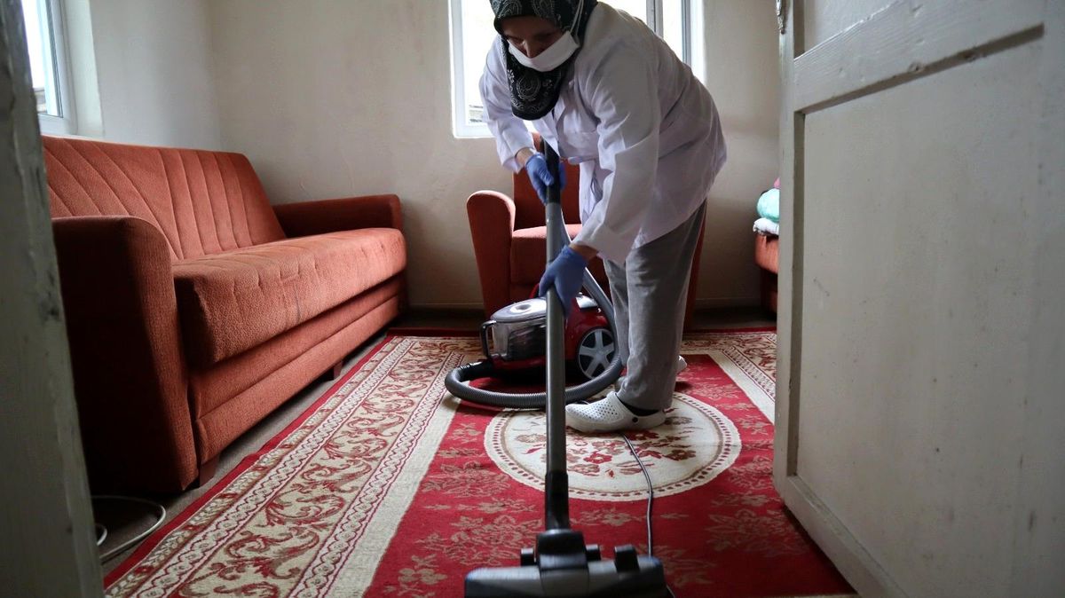Düzce Belediyesi "Evde Öz Bakım Hizmeti" ile ihtiyaç sahiplerinin yardımına koşuyor