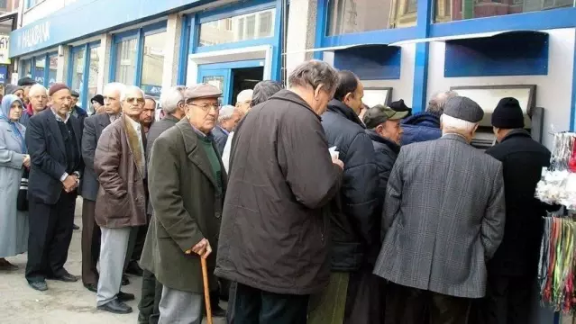 Emekli maaşları çekilebilecek mi? İçişleri Bakanlığı tam kapanmanın en çok merak edilenlerini yanıtladı