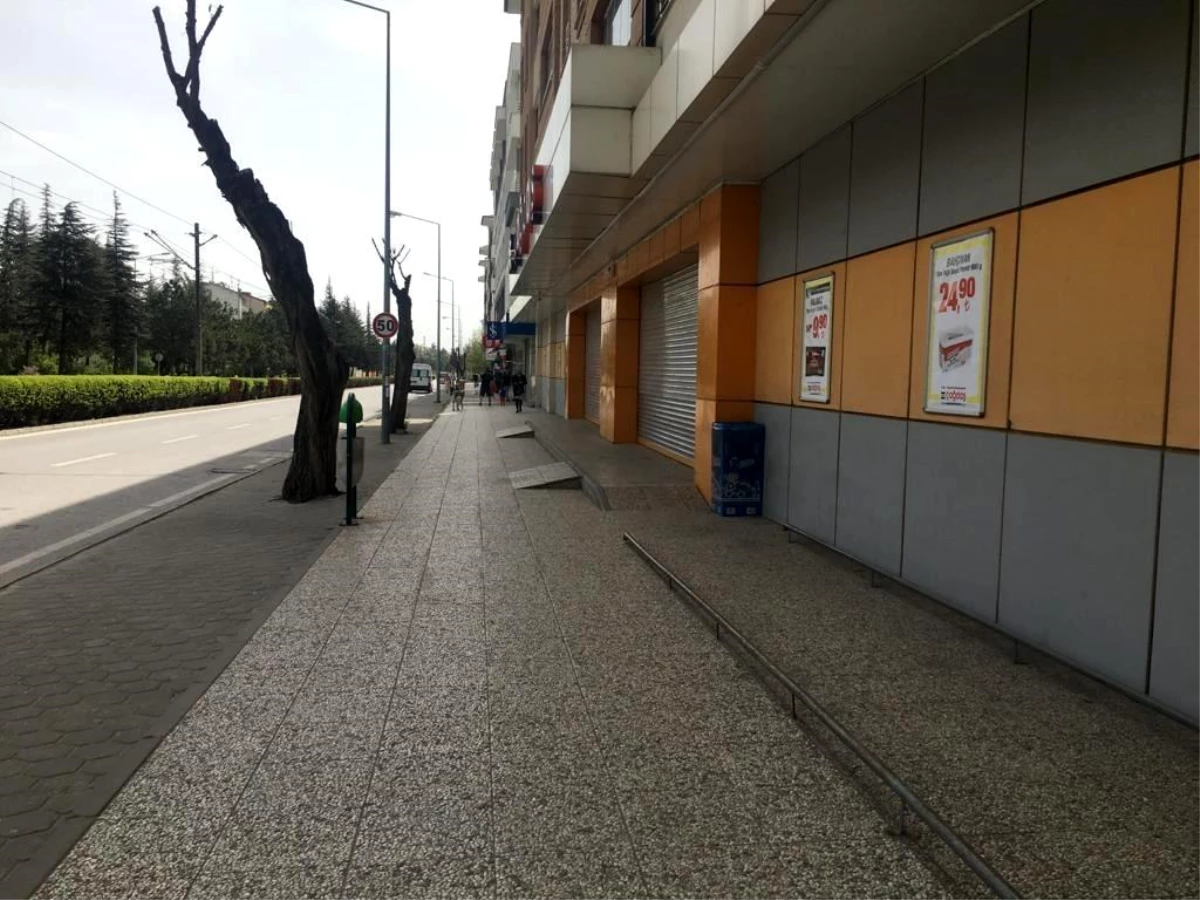 Eskişehir\'de caddeler boş kaldı