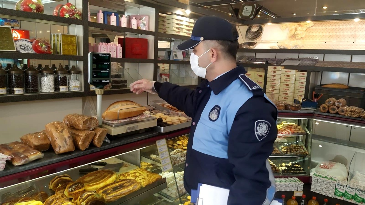 Kartal Belediyesi Zabıta Ekiplerinden \'Tam Kapanma\' Denetimi