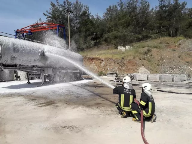 Zift tankerindeki patlama yürekleri ağızlara getirdi