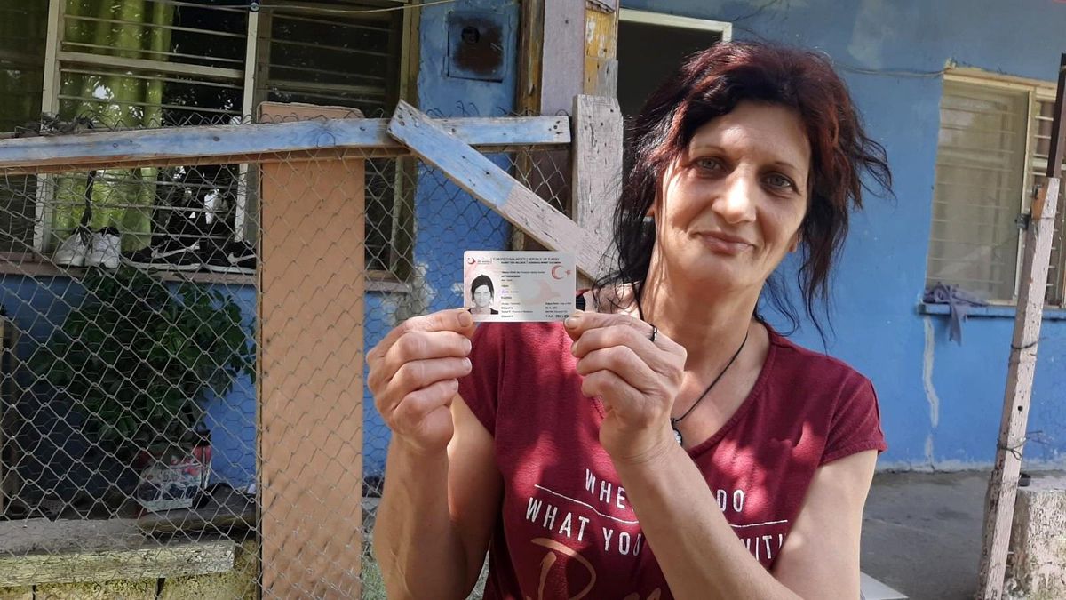 25 yıldır Türkiye\'de kaçak yaşayan Rumen geline vatandaşlık yolu açıldı