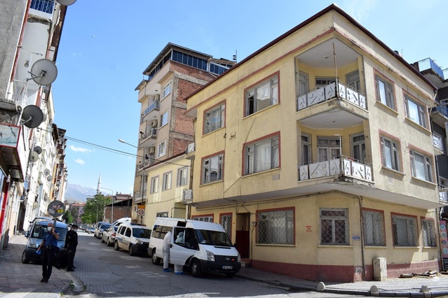 30 gün önce hayatını kaybeden adamı, komşular kötü koku gelince fark etti 30 gün önce hayatını kaybeden adamı, komşular kötü koku gelince fark etti