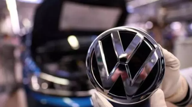 Alman otomotiv devi Volkswagen'in yaptığı 1 Nisan şakası başına bela açtı Alman otomotiv devi Volkswagen'in yaptığı 1 Nisan şakası başına bela açtı