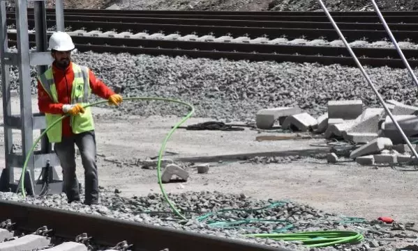 Ankara-Sivas YHT hattı 4 Eylül'de açılıyor, 12 saatlik yol 2 saate inecek Ankara-Sivas YHT hattı 4 Eylül'de açılıyor, 12 saatlik yol 2 saate inecek
