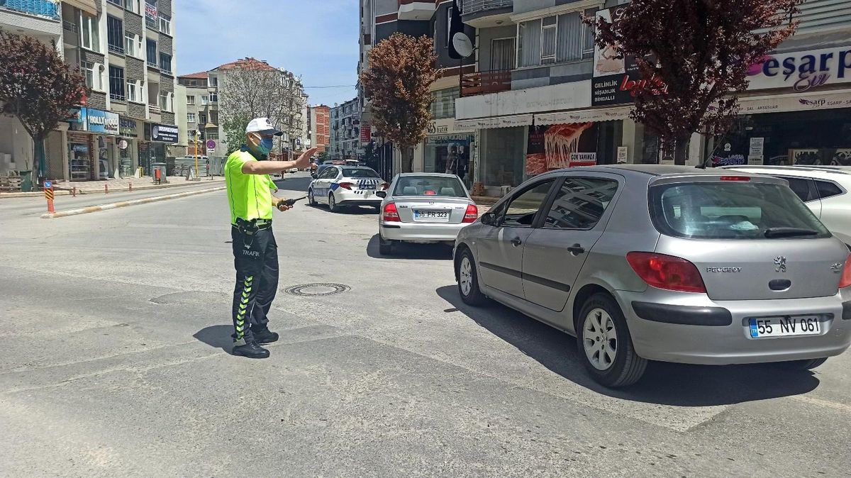 Bafra\'da şehir merkezinde denetimler sıklaştı
