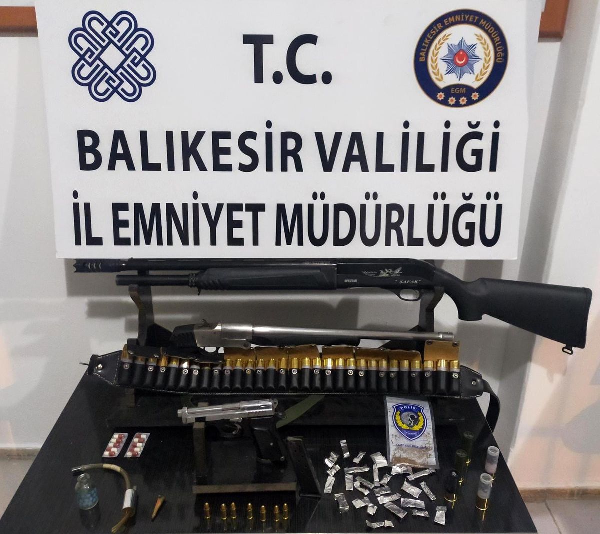 Son Dakika | Balıkesir\'de polis suçlulara göz açtırmıyor: 30 gözaltı