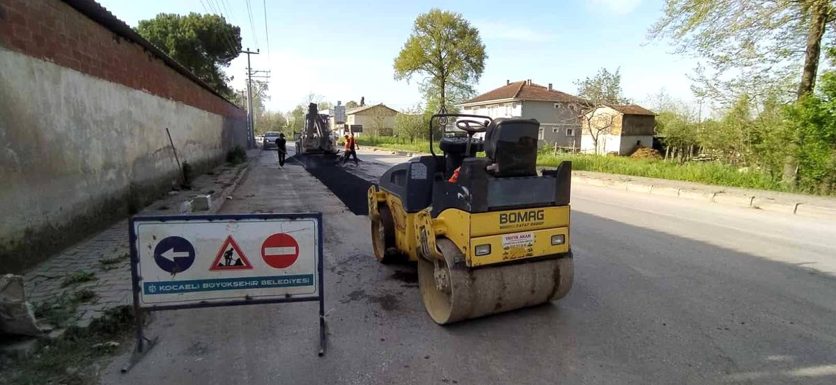 Büyükşehir\'den İzmit ve Kartepe\'de yol çalışmaları